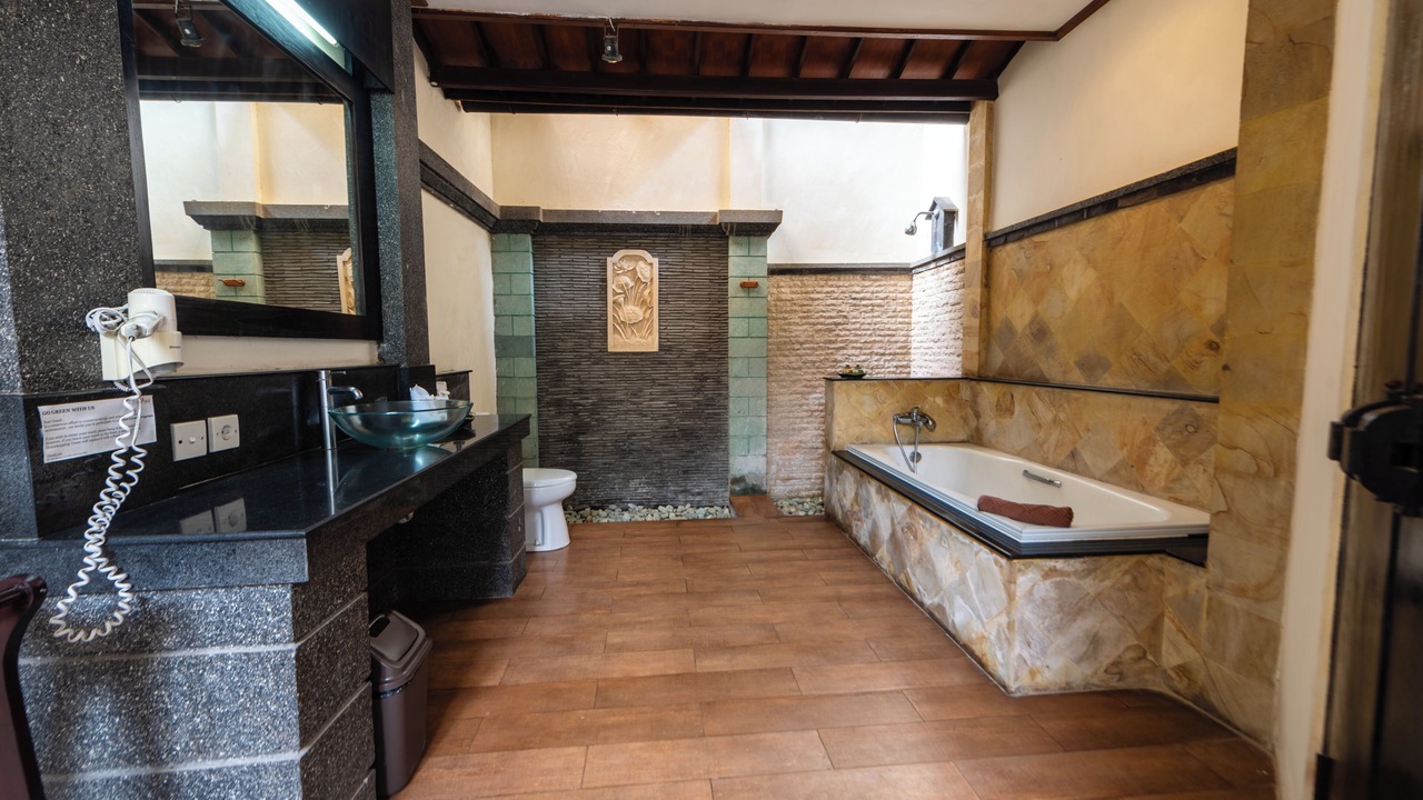 Photo of Bathroom in Petitenget