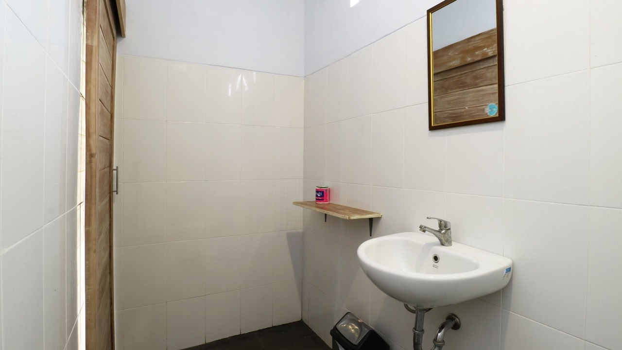 Photo of Bathroom in Batu Bolong