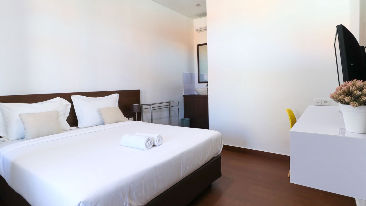 Photo of Bedroom in Kartika Plaza