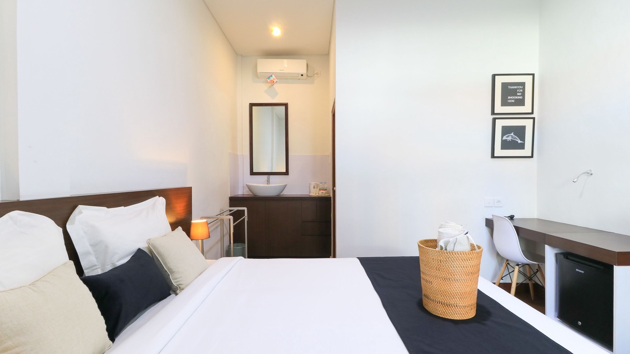 Photo of Bedroom in Kartika Plaza
