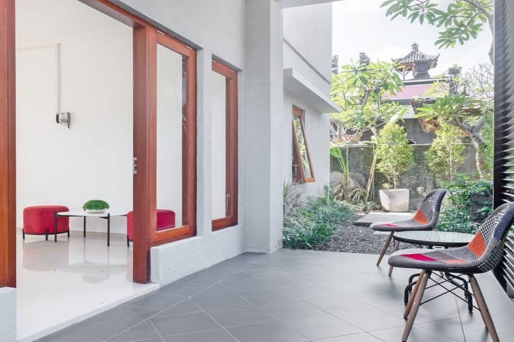 Photo of Patio Balcony in Babakan