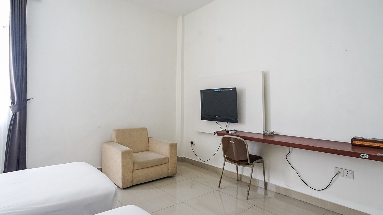 Photo of Bedroom in Kartika Plaza