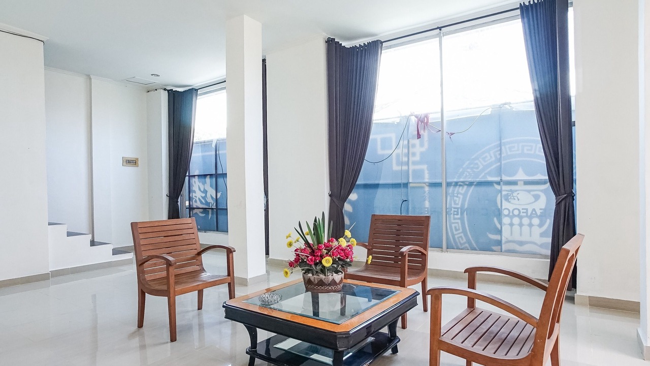 Photo of Livingroom in Kartika Plaza