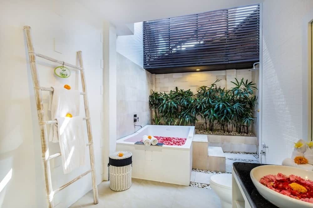 Photo of Bathroom in Nakula