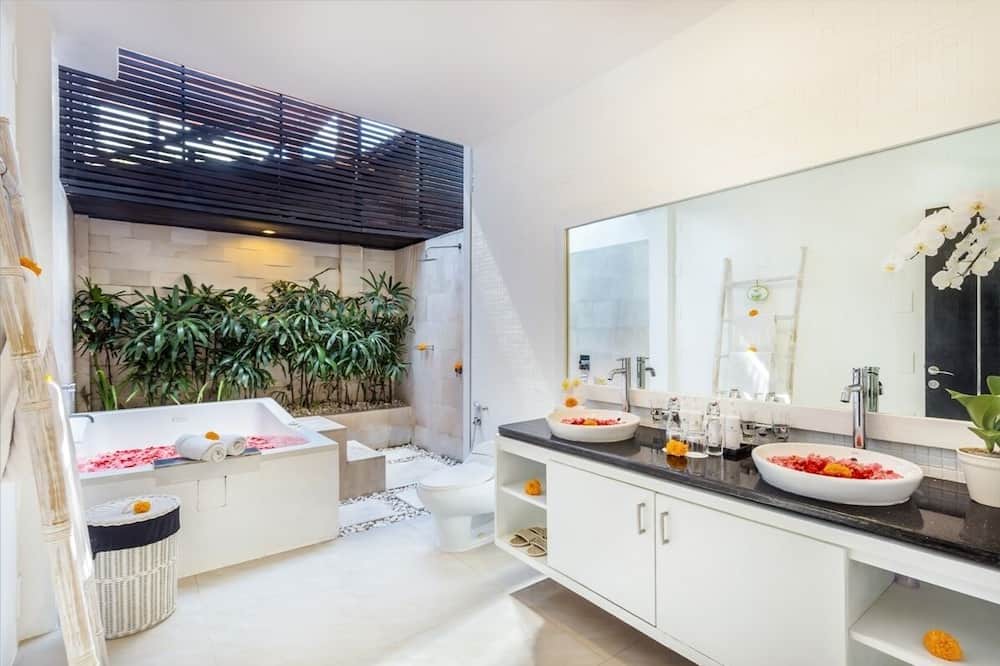 Photo of Bathroom in Nakula