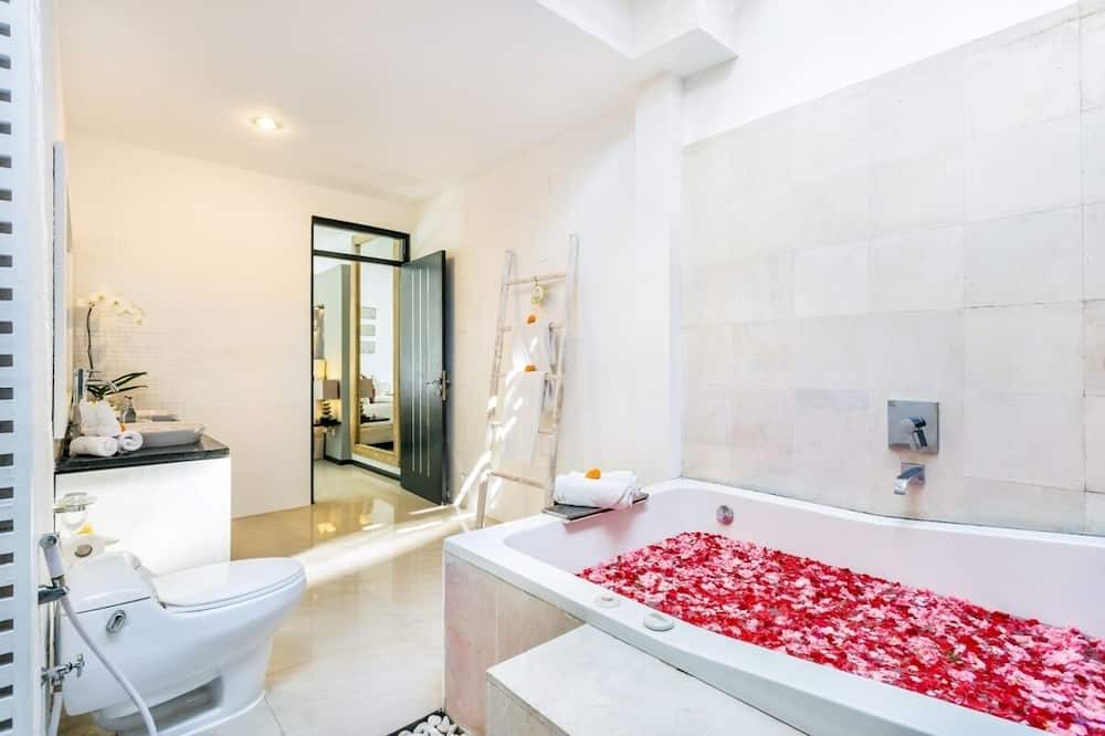 Photo of Bathroom in Nakula