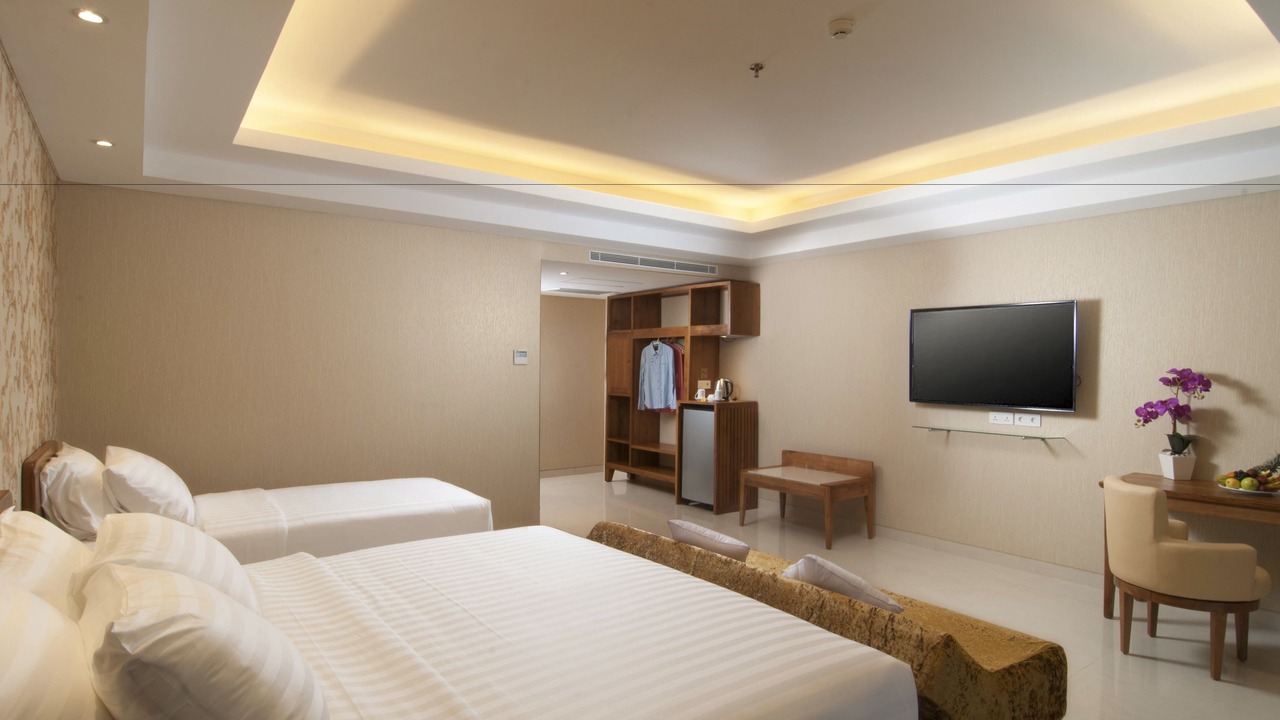 Photo of Bedroom in Kartika Plaza