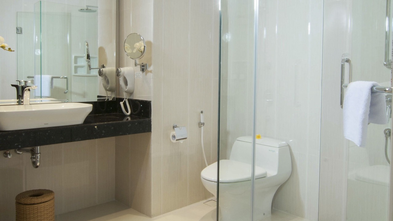 Photo of Bathroom in Kartika Plaza