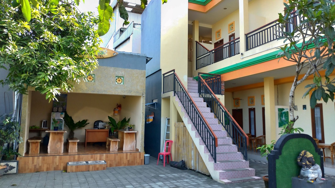 Photo of Patio Balcony in Sunset Road