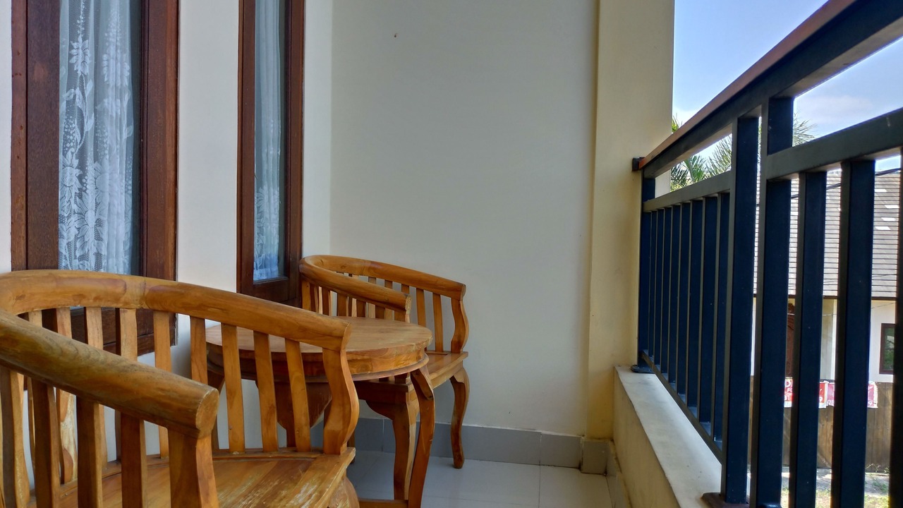 Photo of Patio Balcony in Sunset Road
