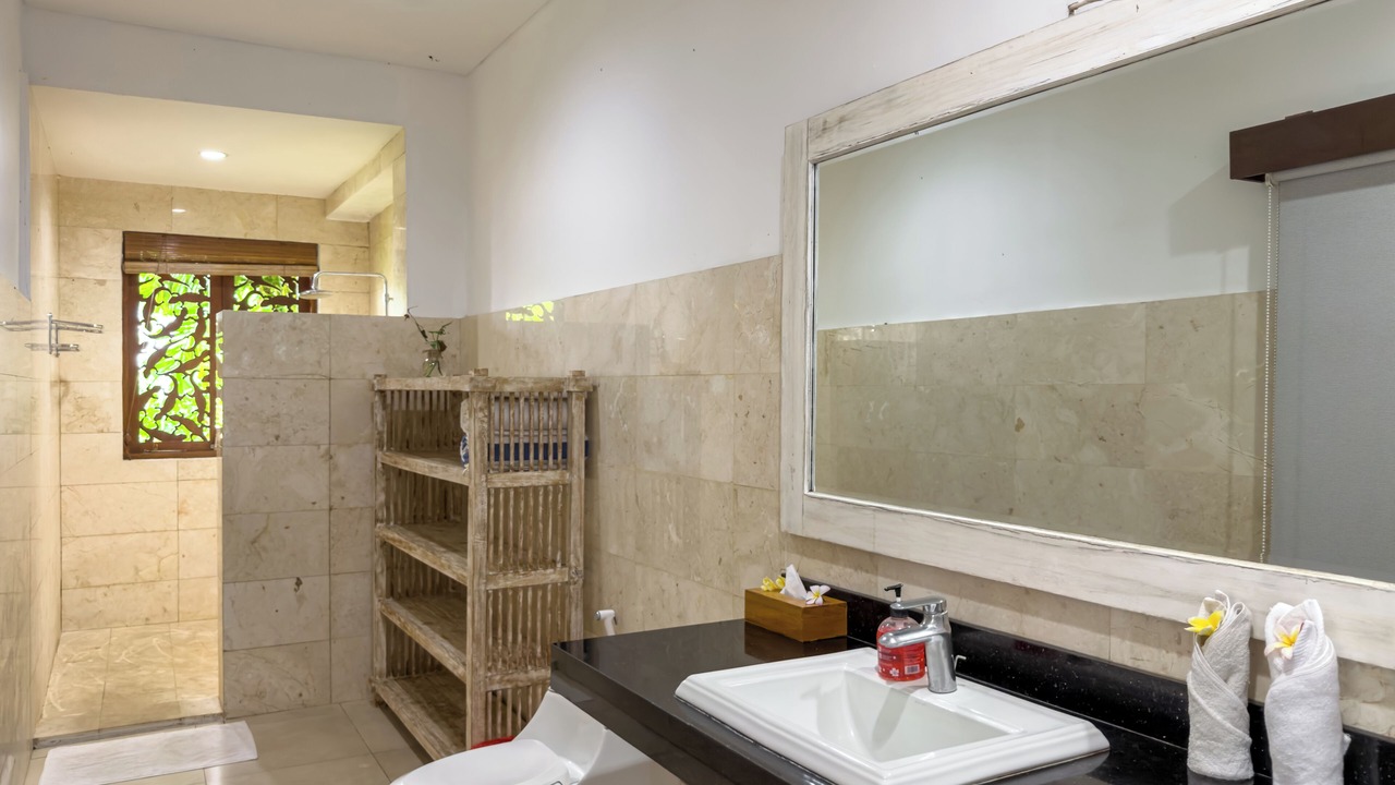 Photo of Bathroom in Pererenan