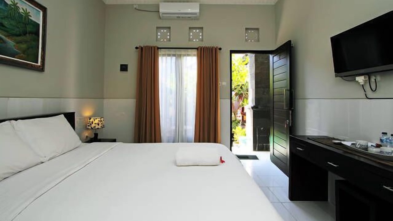 Photo of Bedroom in Kartika Plaza
