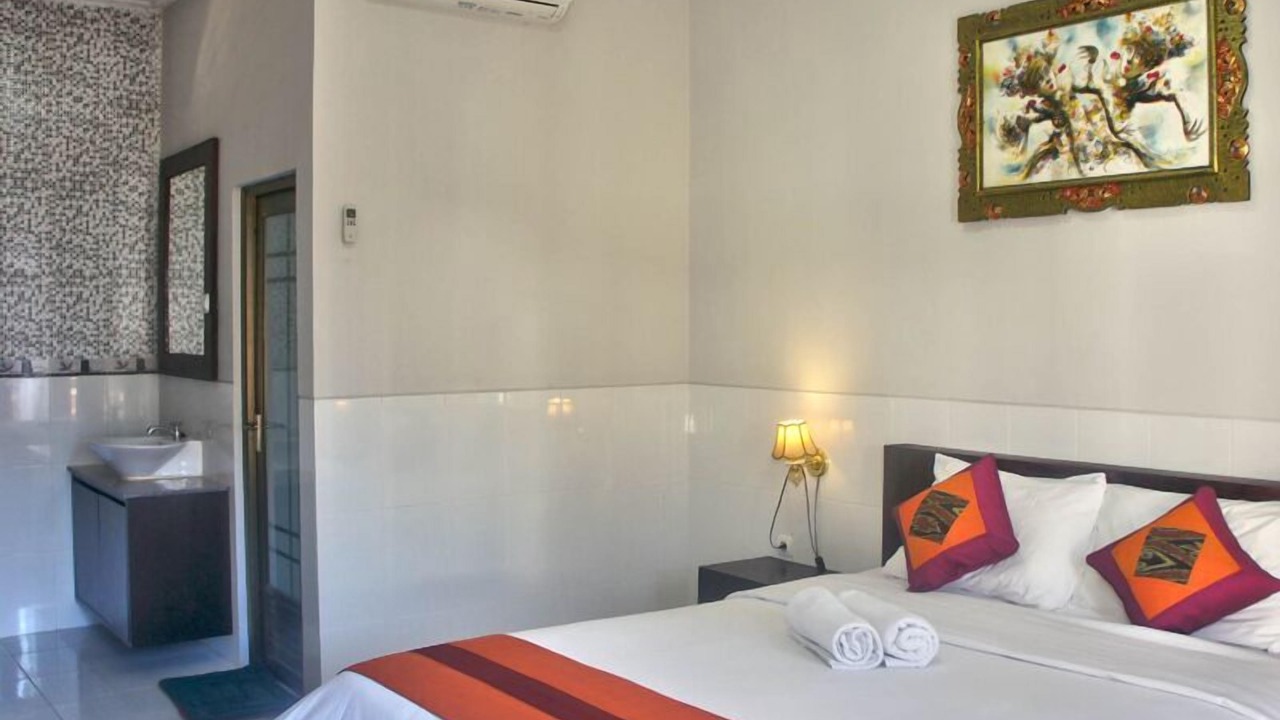 Photo of Bedroom in Kartika Plaza