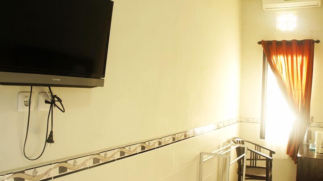 Photo of Bedroom in Kartika Plaza
