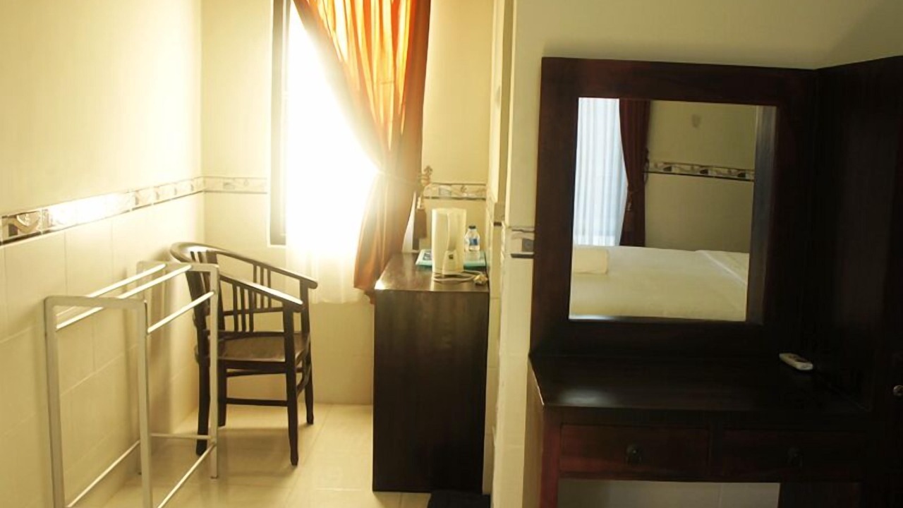 Photo of Bedroom in Kartika Plaza