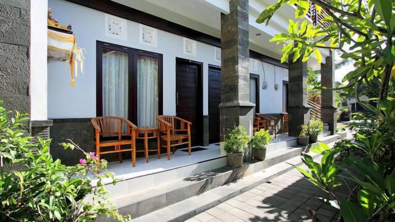 Photo of Bedroom in Kartika Plaza