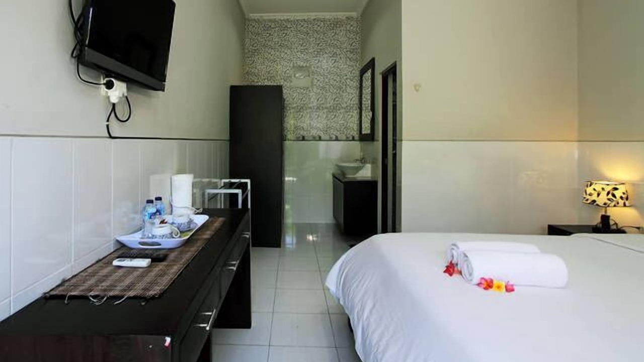 Photo of Bedroom in Kartika Plaza