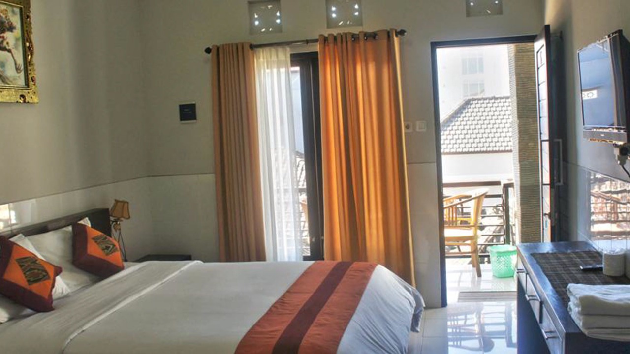 Photo of Bedroom in Kartika Plaza