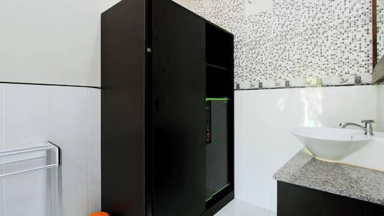 Photo of Bathroom in Kartika Plaza