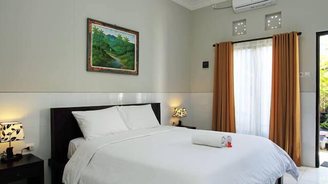 Photo of Bedroom in Kartika Plaza