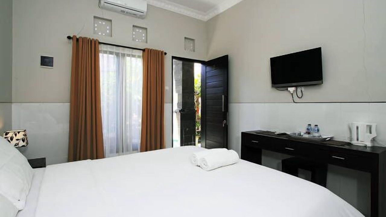Photo of Bedroom in Kartika Plaza
