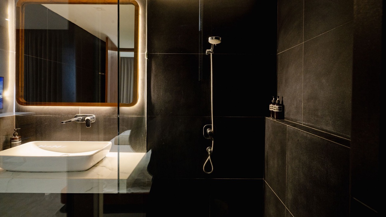 Photo of Bathroom in Sunset Road