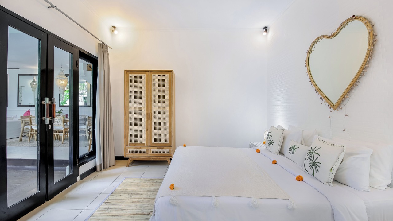 Photo of Bedroom in Drupadi