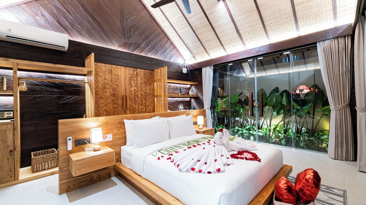 Photo of Bedroom in Kartika Plaza