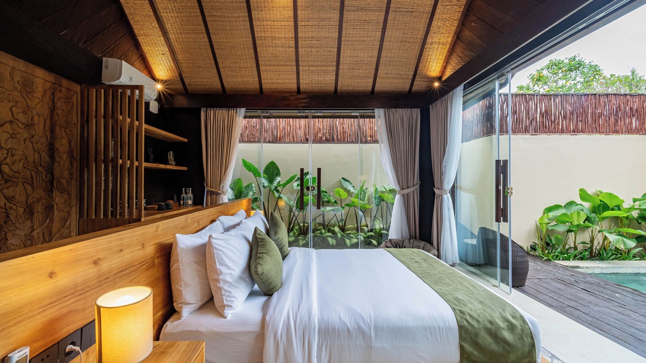 Photo of Bedroom in Kartika Plaza