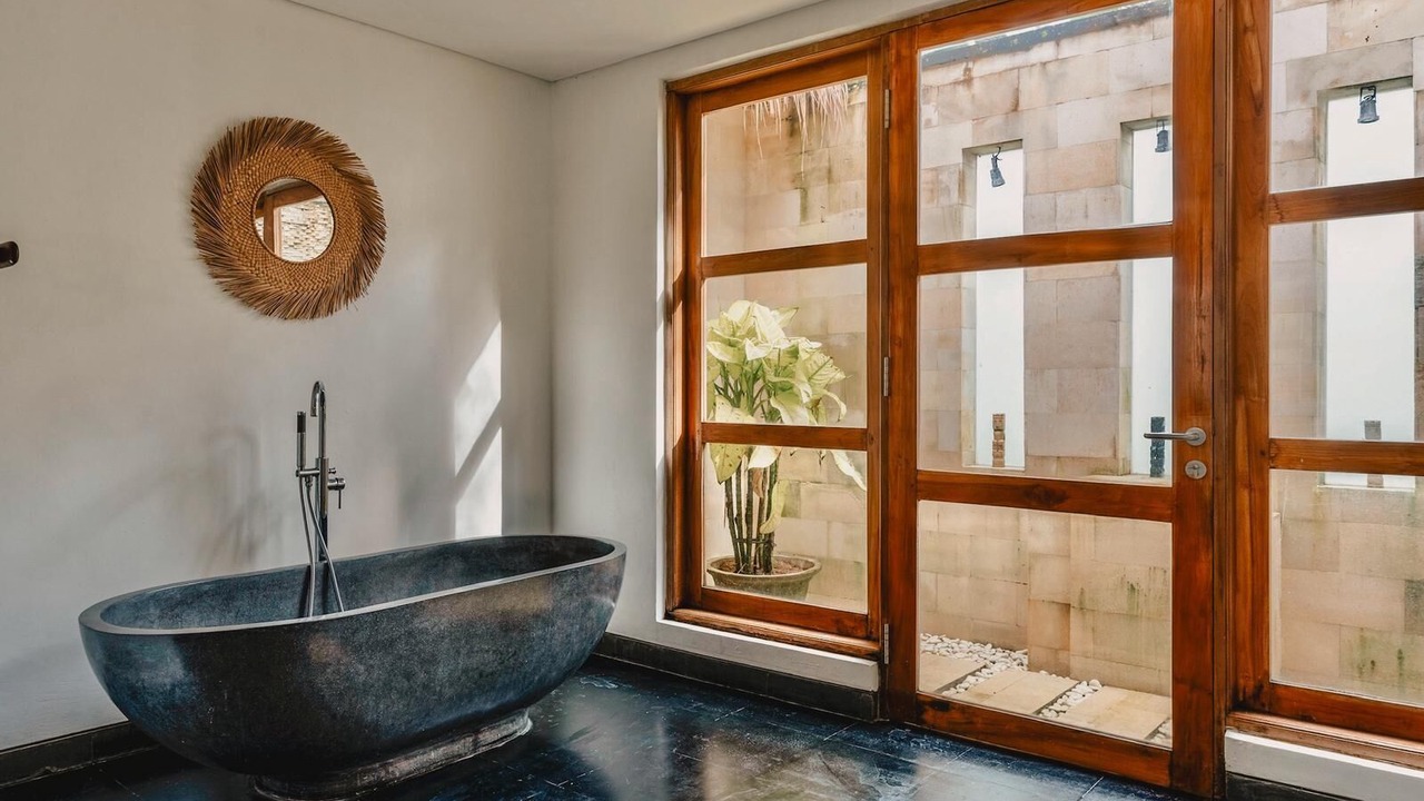 Photo of Bathroom in Petulu