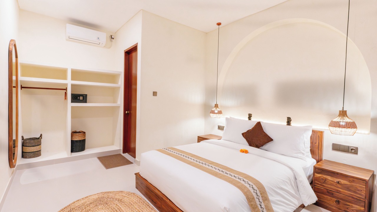 Photo of Bedroom in Kartika Plaza