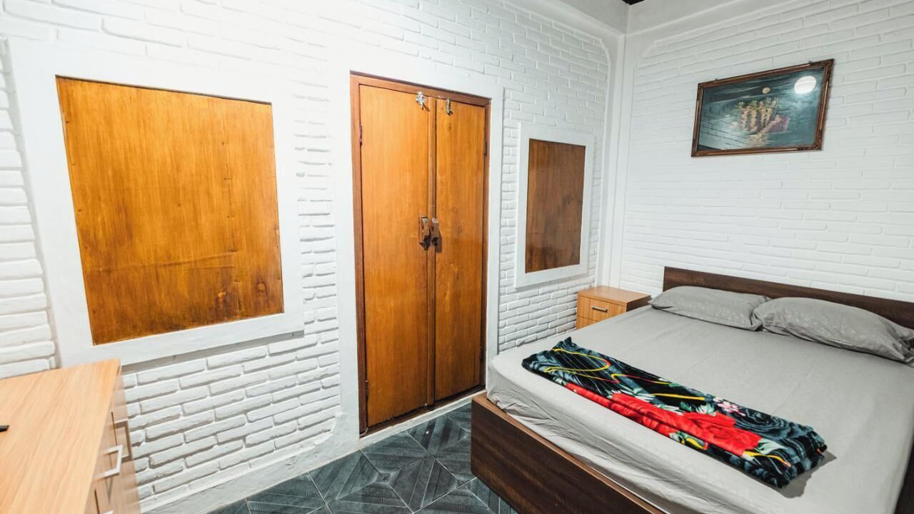 Photo of Bedroom in Sunset Road
