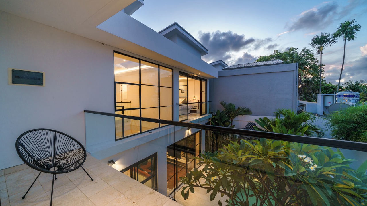 Photo of Patio Balcony in Sunset Road
