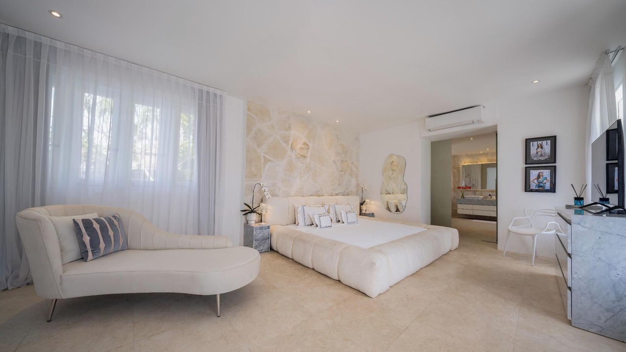Photo of Bedroom in Sunset Road