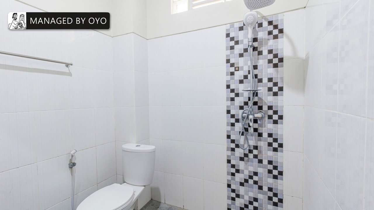 Photo of Bathroom in Sunset Road