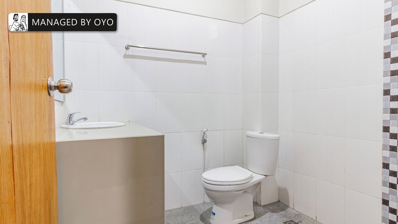 Photo of Bathroom in Sunset Road