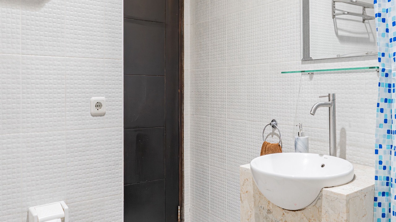 Photo of Bathroom in Tuban