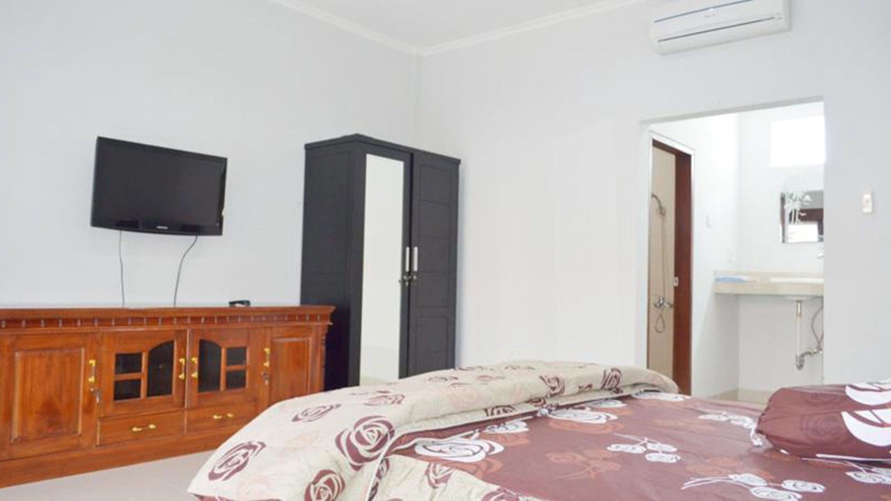 Photo of Bedroom in Kartika Plaza