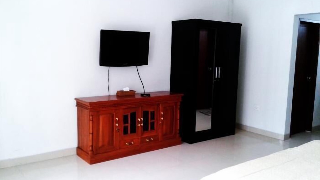 Photo of Bedroom in Kartika Plaza