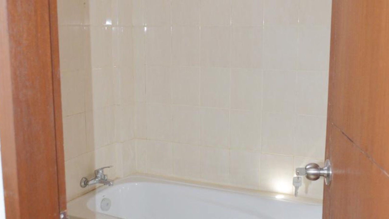 Photo of Bathroom in Kartika Plaza