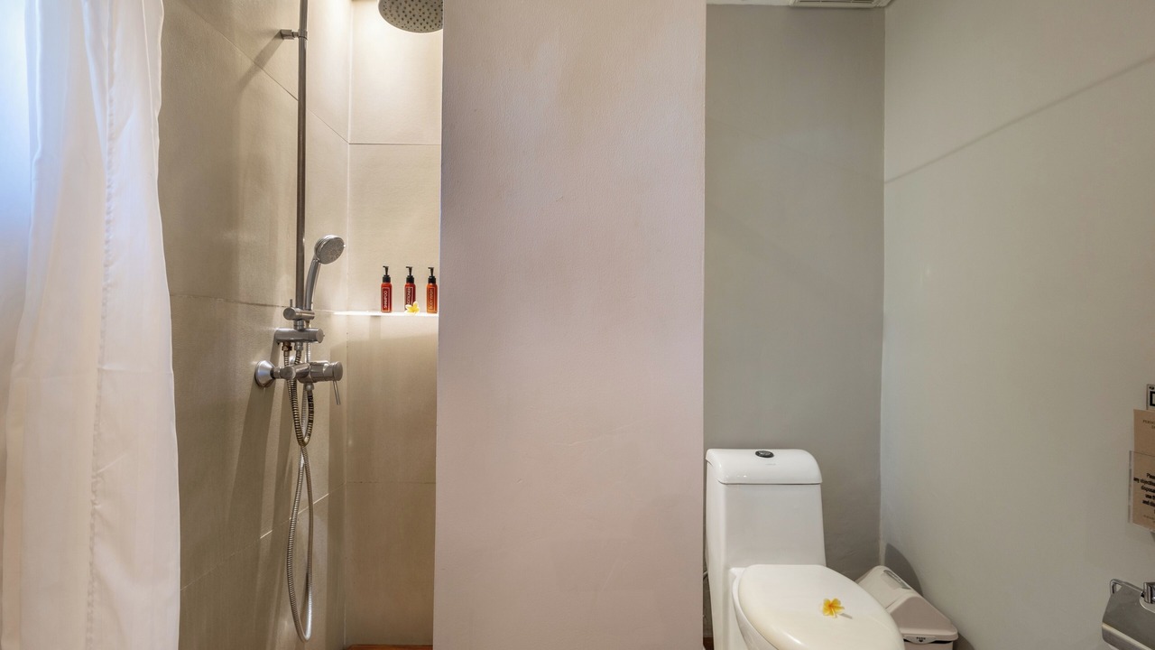 Photo of Bathroom in Petitenget