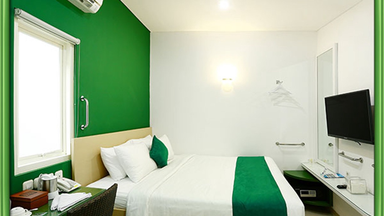 Photo of Bedroom in Kartika Plaza
