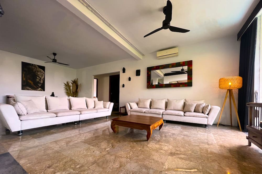 Photo of Livingroom in Petitenget