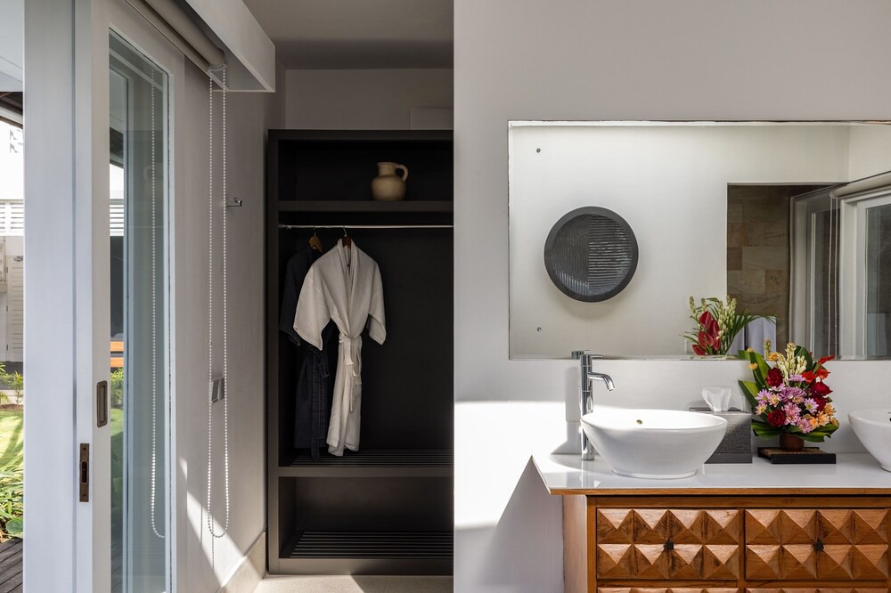 Photo of Bathroom in Petitenget