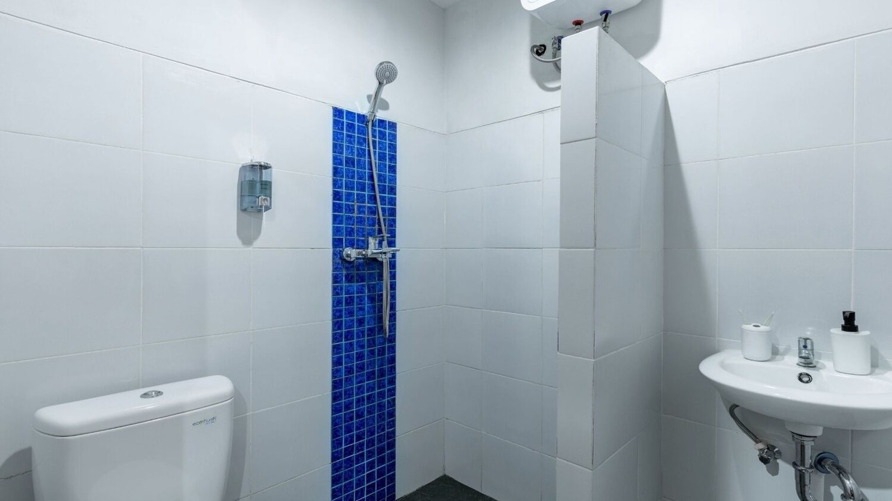 Photo of Bathroom in Sunset Road
