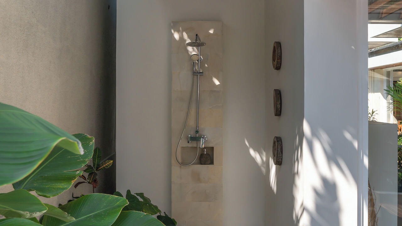 Photo of Bathroom in Singakerta