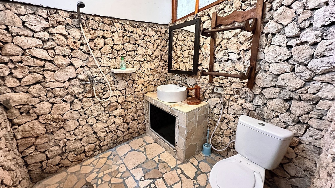 Photo of Bathroom in Bira