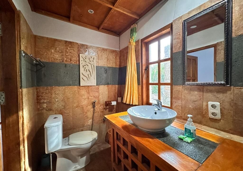 Photo of Bathroom in Bira