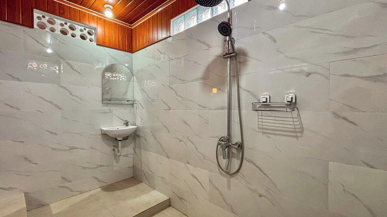 Photo of Bathroom in Mekarsari