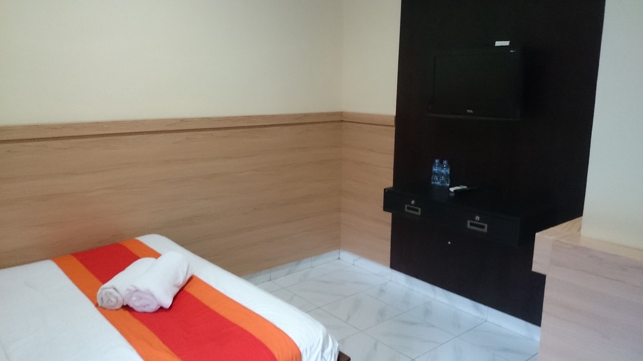 Photo of Bedroom in Kartika Plaza